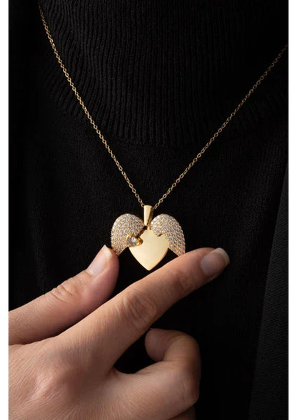 💖 Elegant Gold Heart Pendant Necklace – Crystal Heart Charm with Chain for Women 💎✨